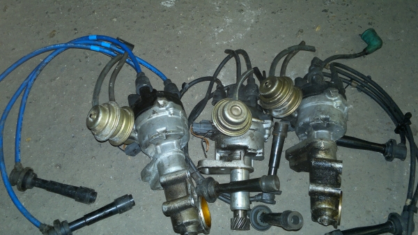 จานจ่าย F6A เครื่องสามสูบ