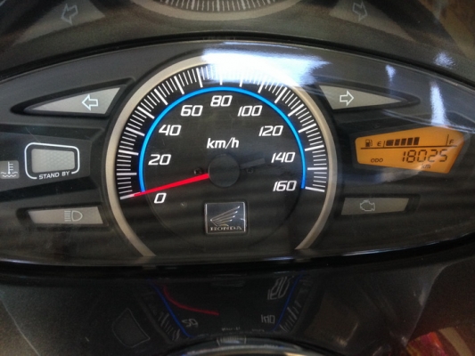 Honda PCX125 ราคา 39,900 บาท Honda PCX125 ราคา 39,900 บาท