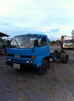 ขายหกล้อ NPR115เครื่อง4BD1 หัวคัสซี ยางดีทุกเส้น ขายหกล้อ NPR115เครื่อง4BD1 หัวคัสซี ยางดีทุกเส้น