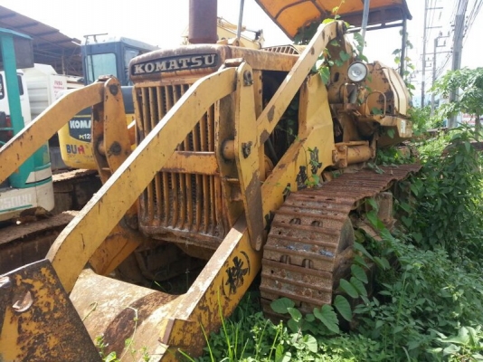 รถแท็คเตอร์  KOMATSU / D55S  ( รถเช็คนอก )  สนใจติดต่อ 081 - 6079515