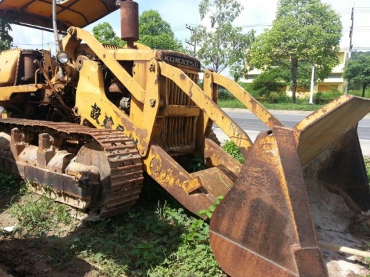 รถแท็คเตอร์  KOMATSU / D55S  ( รถเช็คนอก )  สนใจติดต่อ 081 - 6079515