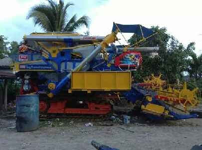 ขายรถเกี่ยวสวยๆไทยเส็งเดี่ยวทรนงเจ้าพายุ รถปีกว่าพร้อมใช้