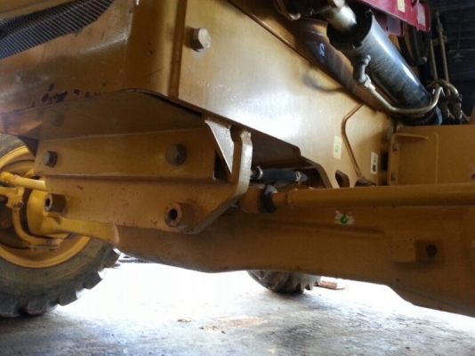 รถตัก CAT 422E  ( รถใช้งาน 3,200 ซม. )   สนใจติดต่อ 081 - 6079515