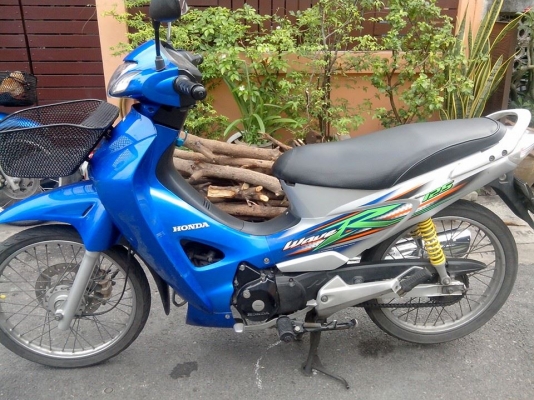 ขายเวฟ 125 R ปี 49 กุญแจใหญ่ สภาพภายนอกดีเดิมๆ,เครื่องดีไม่หลวม,ภาษีไม่ขาด เล่มพร้อมโอน