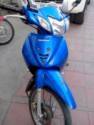 ขายเวฟ 125 R ปี 49 กุญแจใหญ่ สภาพภายนอกดีเดิมๆ,เครื่องดีไม่หลวม,ภาษีไม่ขาด เล่มพร้อมโอน