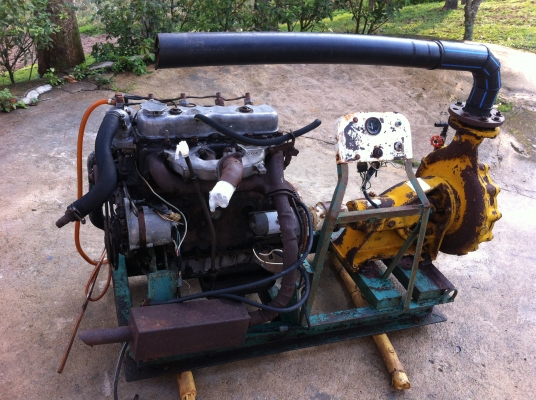 หอยโข่งพร้อมเครื่องอีซูซุ 4สูบ