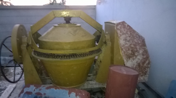 ขายโม้ผสมปูนพร้อมมอเตอร์ 14500