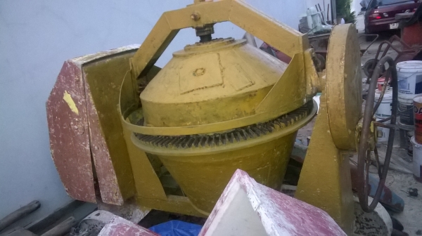 ขายโม้ผสมปูนพร้อมมอเตอร์ 14500