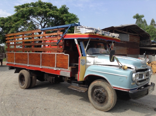 ขาย 6 ล้อหัวยาว  เครื่อง 6BB1 145 แรงม้า คัสซีสวย เฟืองท้าย FUSO สโลว์เกียร์กลาง พวงมาลัยพาวเวอร์ เอกสารทะเบียนพร้อมโอนครับ