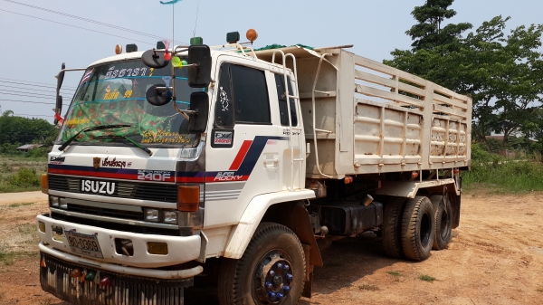 ขายด่วนISUZU ROCKY240แรงสองเพลาดั้มสภาพพร้อมใช้สุดๆเลยราคาโทร0843923995
