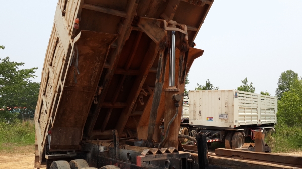 ขายด่วนISUZU ROCKY240แรงสองเพลาดั้มสภาพพร้อมใช้สุดๆเลยราคาโทร0843923995