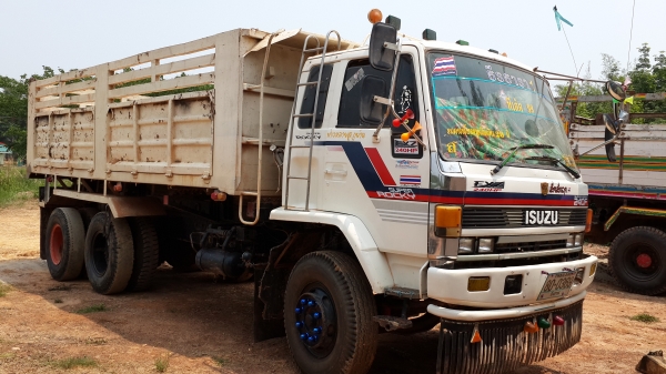 ขายด่วนISUZU ROCKY240แรงสองเพลาดั้มสภาพพร้อมใช้สุดๆเลยราคาโทร0843923995