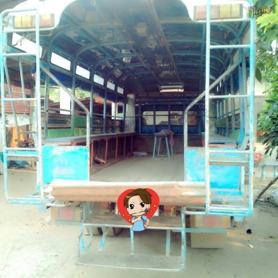 ขายหกล้อนิสสันคาร์บอนโดยสารสวยๆ ติดต่อ 0875223804 นัทครับ