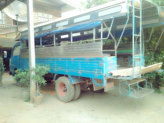 ขายหกล้อนิสสันคาร์บอนโดยสารสวยๆ ติดต่อ 0875223804 นัทครับ