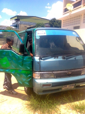 ขายรถตู้นิสสัน ติดแก๊ชทะเบียนเต็มพร้อมโอน สภาพพร้อมใช้ ราคา35000บาทด่วน