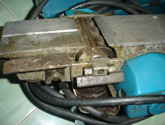 ขายกบไฟฟ้า 3 นิ้ว Makita รุ่น 1100 (750w.)