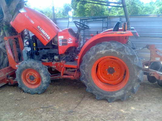 ขายรถไถนาคูโบต้า L3608   36แรงราคา230000