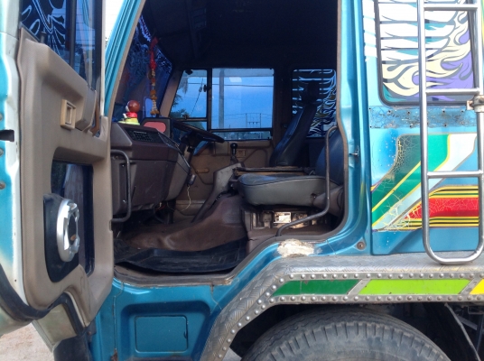 ขายสิบล้อดั้ม เฉินหลง 2 เพลา