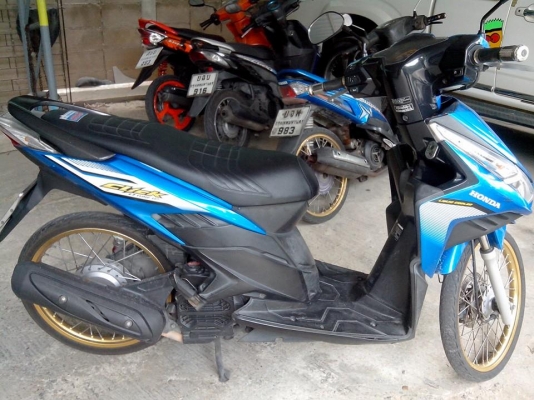 ขาย Honda Click 110 i ปี 52 สภาพเครื่องดีเดิมๆ แต่งภายนอก ** คันนี้ 17,500 บาท **