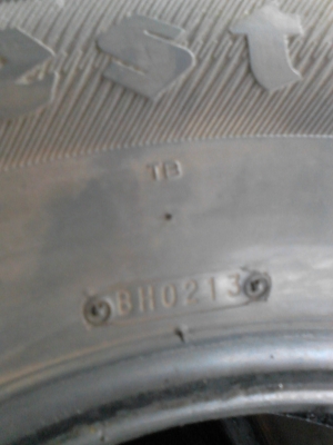 ปี2013.  195R14  Firestone CV9000  มี 4;เส้น  tel.081-427-3941