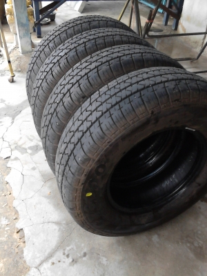 ปี2013.  195R14  Firestone CV9000  มี 4;เส้น  tel.081-427-3941