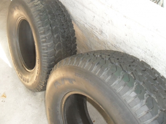 ยาง MICHELIN 265/70R15 สวยๆ 1 คู่ ราคา 2200 บาท ยาง MICHELIN 265/70R15 สวยๆ 1 คู่ ราคา 2200 บาท