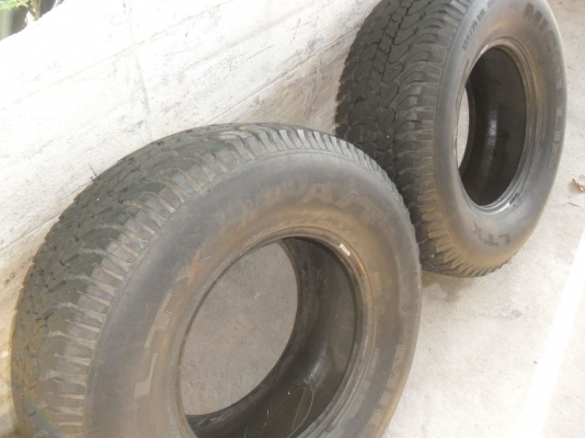 ยาง MICHELIN 265/70R15 สวยๆ 1 คู่ ราคา 2200 บาท ยาง MICHELIN 265/70R15 สวยๆ 1 คู่ ราคา 2200 บาท