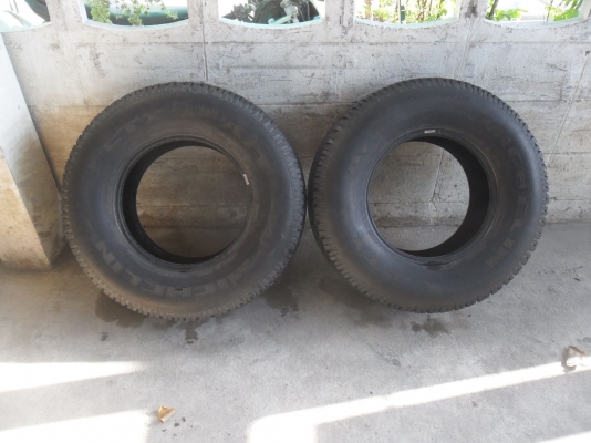 ยาง MICHELIN 265/70R15 สวยๆ 1 คู่ ราคา 2200 บาท