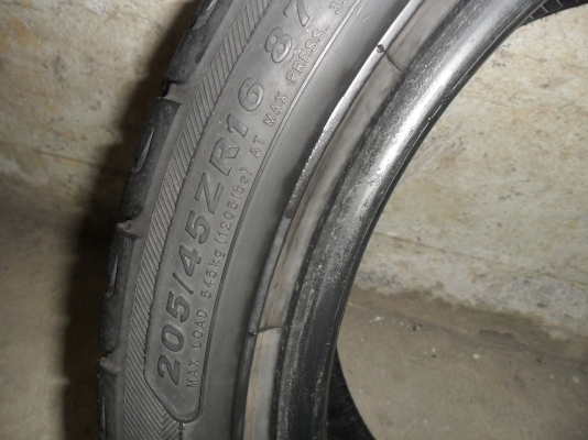 ยาง KAISER 205/45ZR16 ปี10 สวยๆ 1 คู่ ราคา 1500 บาท ยาง KAISER 205/45ZR16 ปี10 สวยๆ 1 คู่ ราคา 1500 บาท