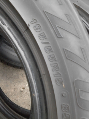 FIRE STONE TZ 700  195/55R15  มี 2 เส้น  TEL.081-427-3941