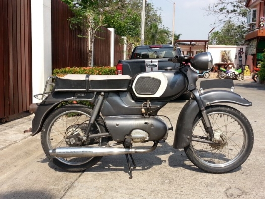 วุฒินนบุรี// ขาย รถเก่าหายากคับผมไม่รู้รุ่นคับแต่รถสวยๆน่าสะสม2จังหวะ50cc.