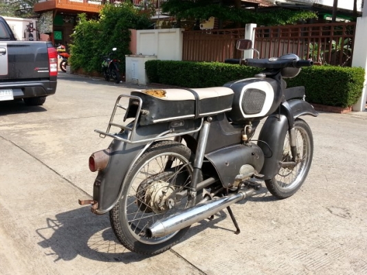 วุฒินนบุรี// ขาย รถเก่าหายากคับผมไม่รู้รุ่นคับแต่รถสวยๆน่าสะสม2จังหวะ50cc.