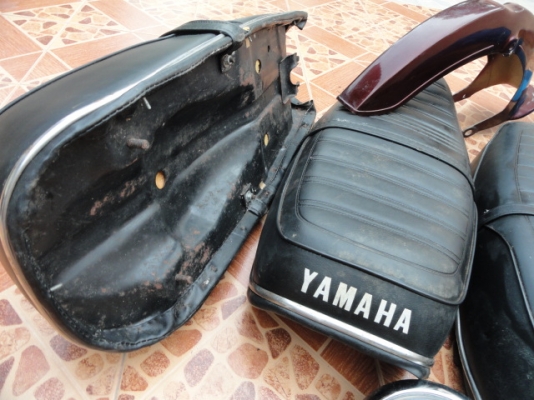 ขายเบาะเดิมพื้นเหล็ก บังโคลนหน้า c 700