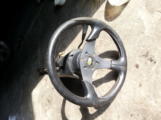 ขายคอพวงมาลัย bmw e28