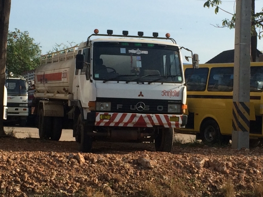 MITSUBISHI รถถังน้ำมัน 170 hp