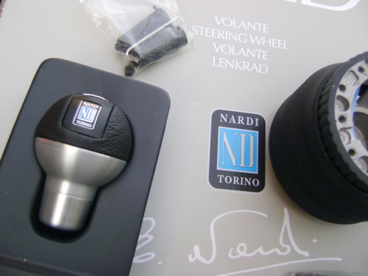 พวงมาลัย NARDI