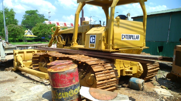 รถแทรคเตอร์ CAT ดี5B เกียร์ตัด รถสวย ทำงานดี ไม่มีทะเบียน ชอบราคาเท่าไร ต่อรองกันได้ครับ