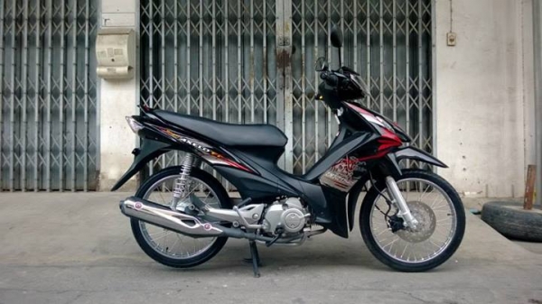 Axelo 2013 เดิมๆ วิ่ง 7000 สภาพนางฟ้า ราคาถูก ต่อรองได้จ้า.