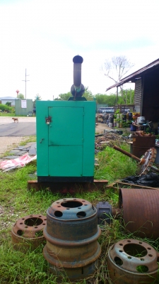 เครื่องปั่นไฟฟ้า ขนาดกำลังผลิต 175 KWA เครื่องดีเซล คัมมินส์ หกสูบ สภาพพร้อมใช้งาน