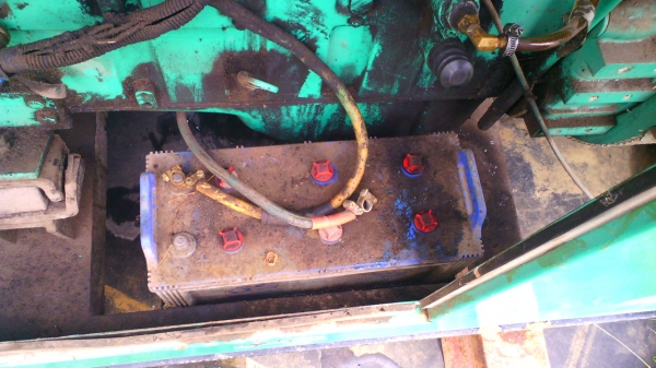 เครื่องปั่นไฟฟ้า ขนาดกำลังผลิต 175 KWA เครื่องดีเซล คัมมินส์ หกสูบ สภาพพร้อมใช้งาน