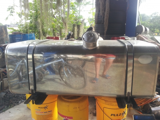 ถังน้ำมันเหลส  220 ลิตร
