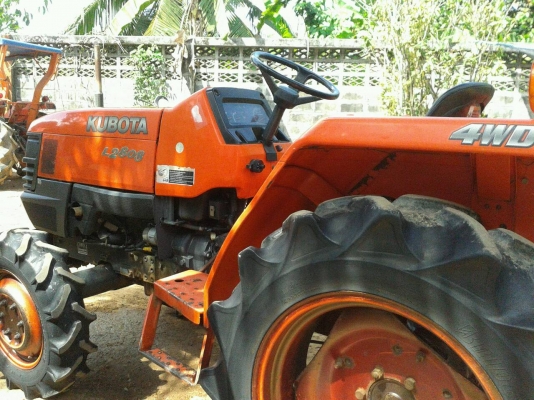 ขายรถไถ KUBOTA L2808 สีเดิมๆไม่ได้ทำสี ขายรถไถ KUBOTA L2808 สีเดิมๆไม่ได้ทำสี