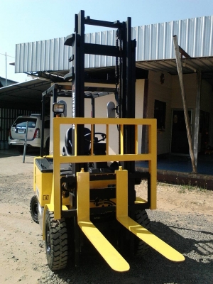 ขายด่วนรถยกไฟฟ้านั่งขับ 2.5 ตัน เสาสูง 4 เมตร MITSUBISHI รุ่นล่าสุด ยางใหม่ทั้ง 4 เส้น สภาพแบต80\%