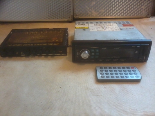 ถูก!!ขายยกชุด เครื่องเสียง+ปรีแอมป์ แถมกล่องเหล็กด้วยคับ