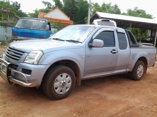 ISUZU DMAX 2.5SX ปี48 คอมอนเรล วิ่งน้อย140000 โล ขายตัดพ่อค้าไปทำกำไรได้ครับ