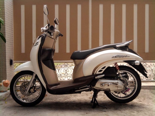 ขออนุญาติขาย HONDA Scoopy-i 110 cc. สีขาวมุก วิ่ง 6,xxx กิโล
