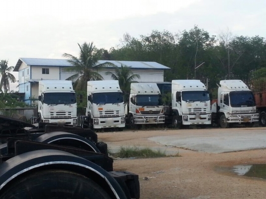 รถอีซูซุ 10 ล้อ หัวลาก  360 แรงม้า. ปี 52  ,  ( มีขาย  7 คัน. )    สนใจติดต่อ 081 - 6079515