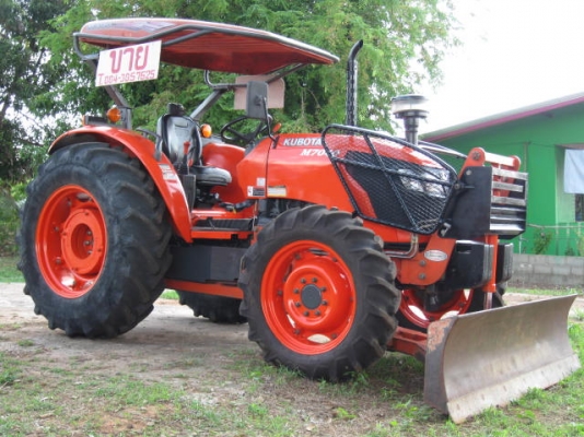 KUBOTA M 7040 &hellip;DT&hellip;4X4 ..WITH BLADE AND DISC..3
