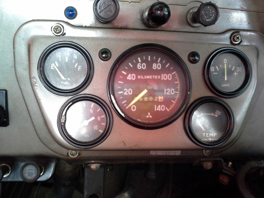 JEEP MITSUBISHI  MODEL J54 ผลิตปี 1975