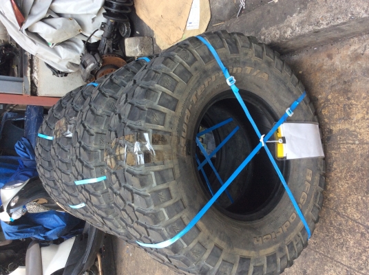 ยาง BF Goodrich Mud Km2 315-75-16 ถูกๆครับ ยาง BF Goodrich Mud Km2 315-75-16 ถูกๆครับ